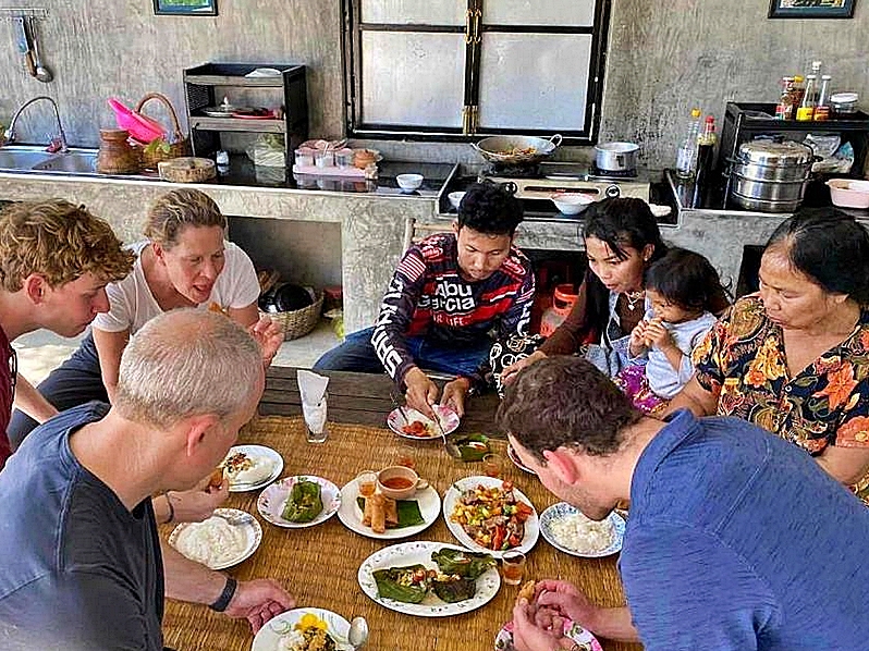 Dine with the locals Battambang