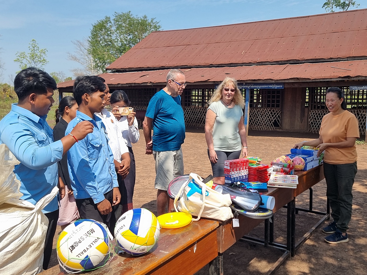 Donation school supply Preah Vihear