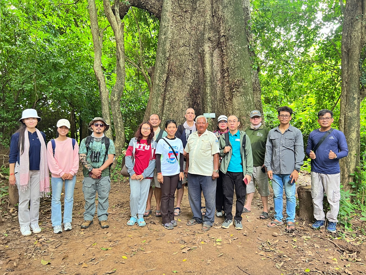 Group picture STA and Kratie stakeholders