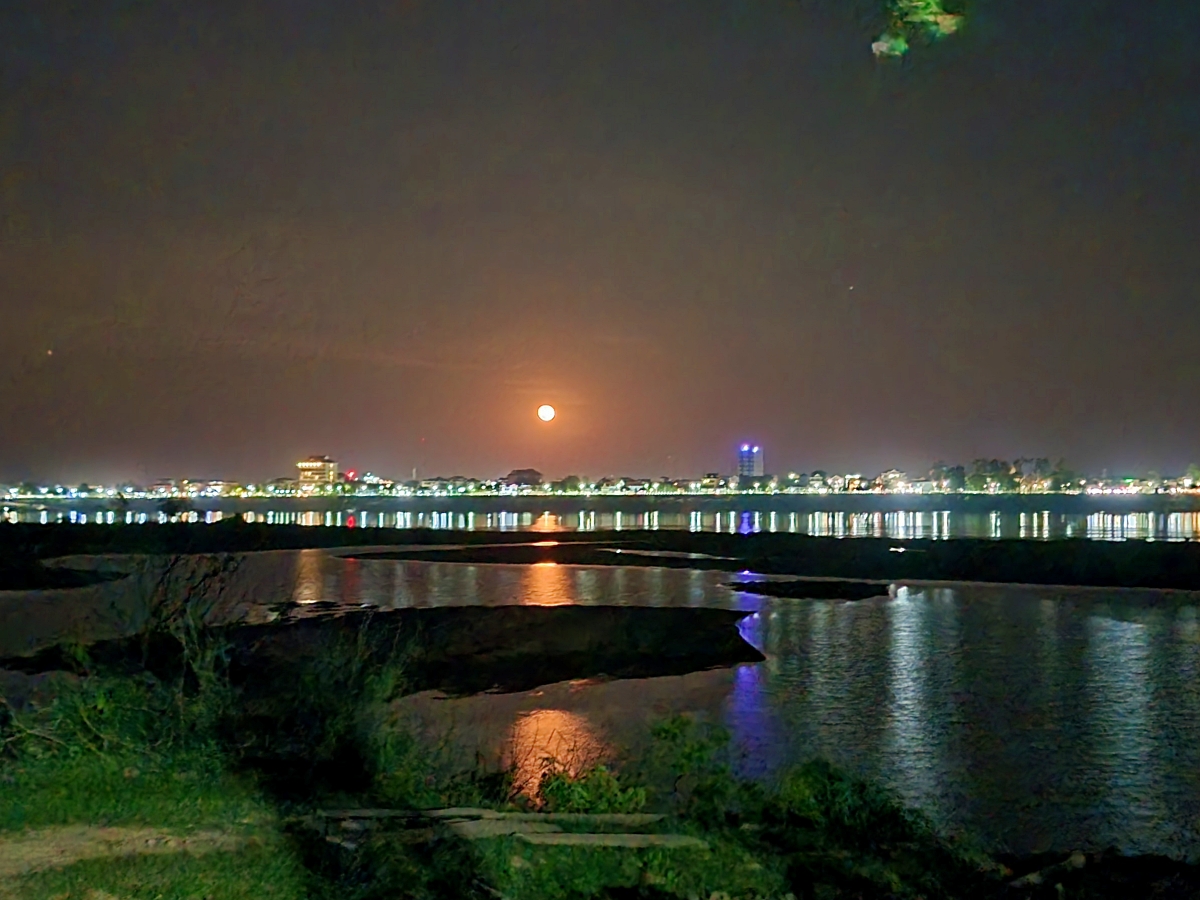 Kratie by nigh